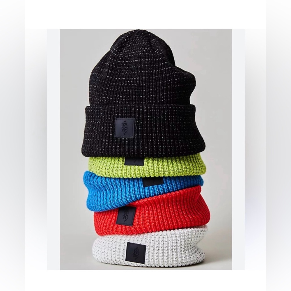 NWT Free People FP Movement Let’s Race Fleece Lined Beanie